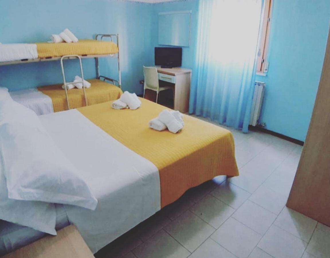 Hotel Silvana Beach Rimini Buitenkant foto