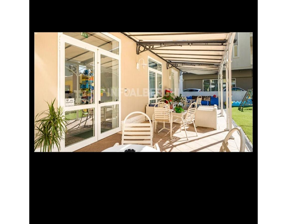 Hotel Silvana Beach Rimini Buitenkant foto