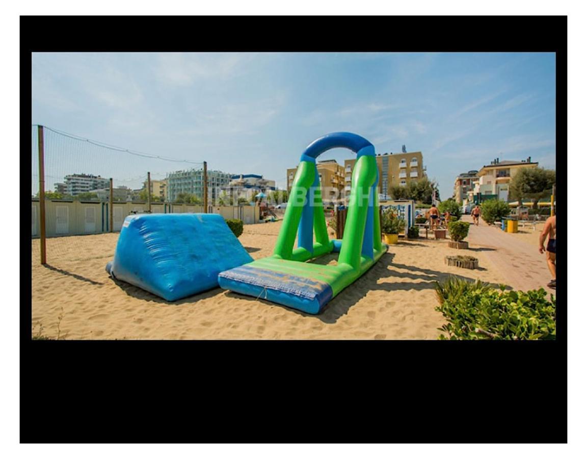 Hotel Silvana Beach Rimini Buitenkant foto